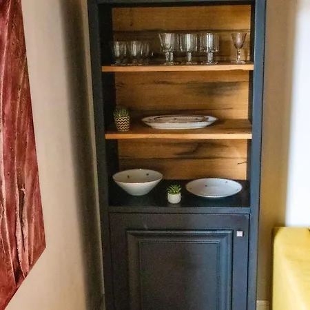 In The Window * Florencie